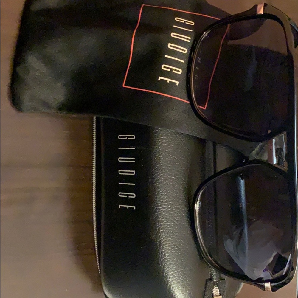 Men’s sun glasses